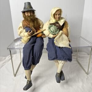 Vintage Pilgrim Husband & Wife Realistic Features Setting BRN License Holiday